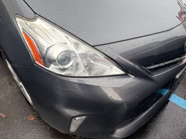 Used 2013 Toyota Prius V Two image 2