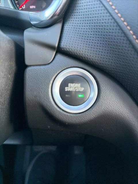 Used 2018 Chevrolet Equinox Premier image 28