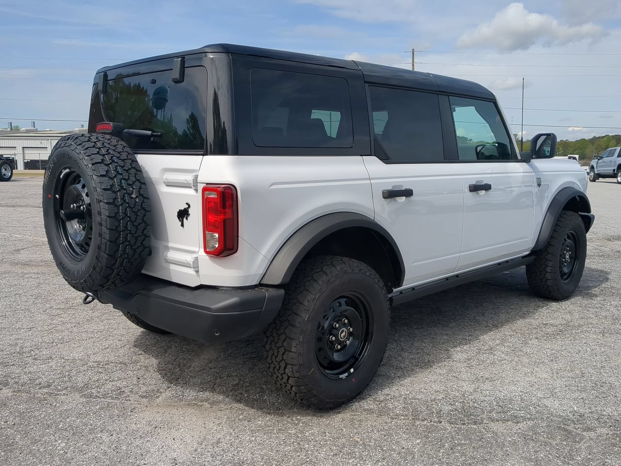 New 2026 Ford Bronco Big Bend w/ Black Diamond Package AWD/4WD image 3