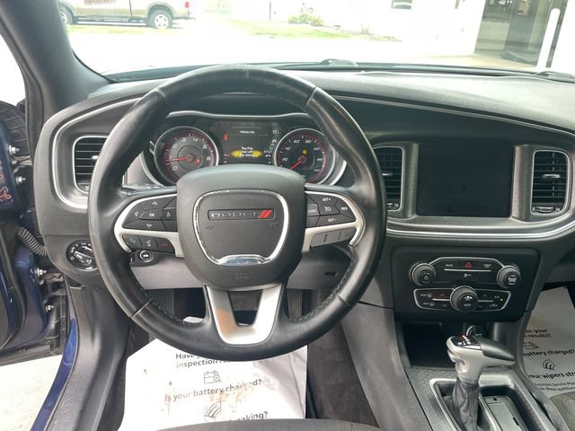 Used 2017 Dodge Charger SXT AWD/4WD image 14