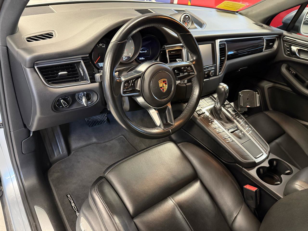 Used 2016 Porsche Macan S AWD/4WD image 27