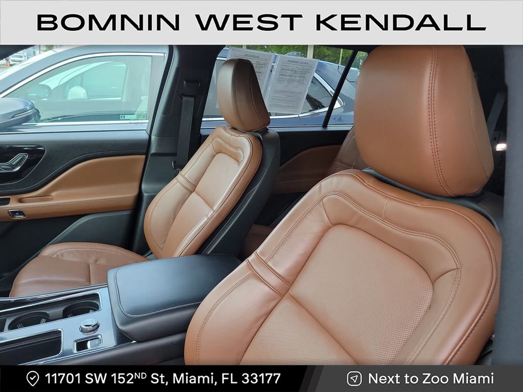 Used 2023 Lincoln Aviator Reserve image 9