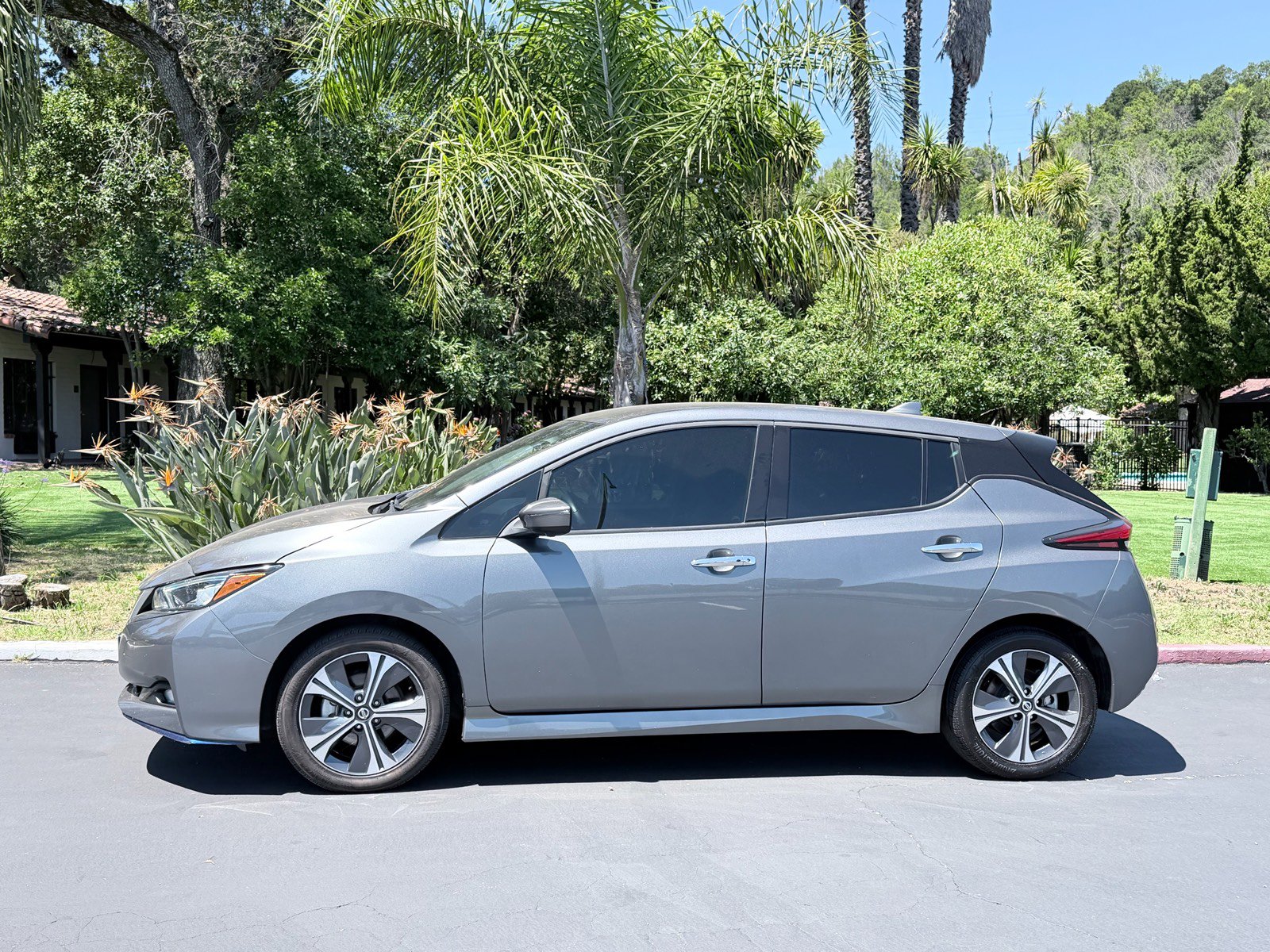 Used 2020 Nissan Leaf SL Plus w/ Protection Package FWD image 2