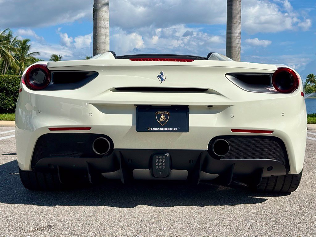 Used 2018 Ferrari 488 Spider RWD image 10