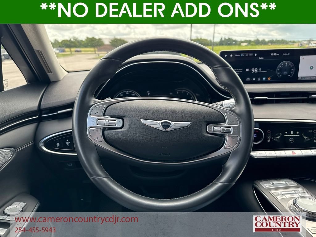 Used 2025 Genesis GV70 2.5T AWD/4WD image 9