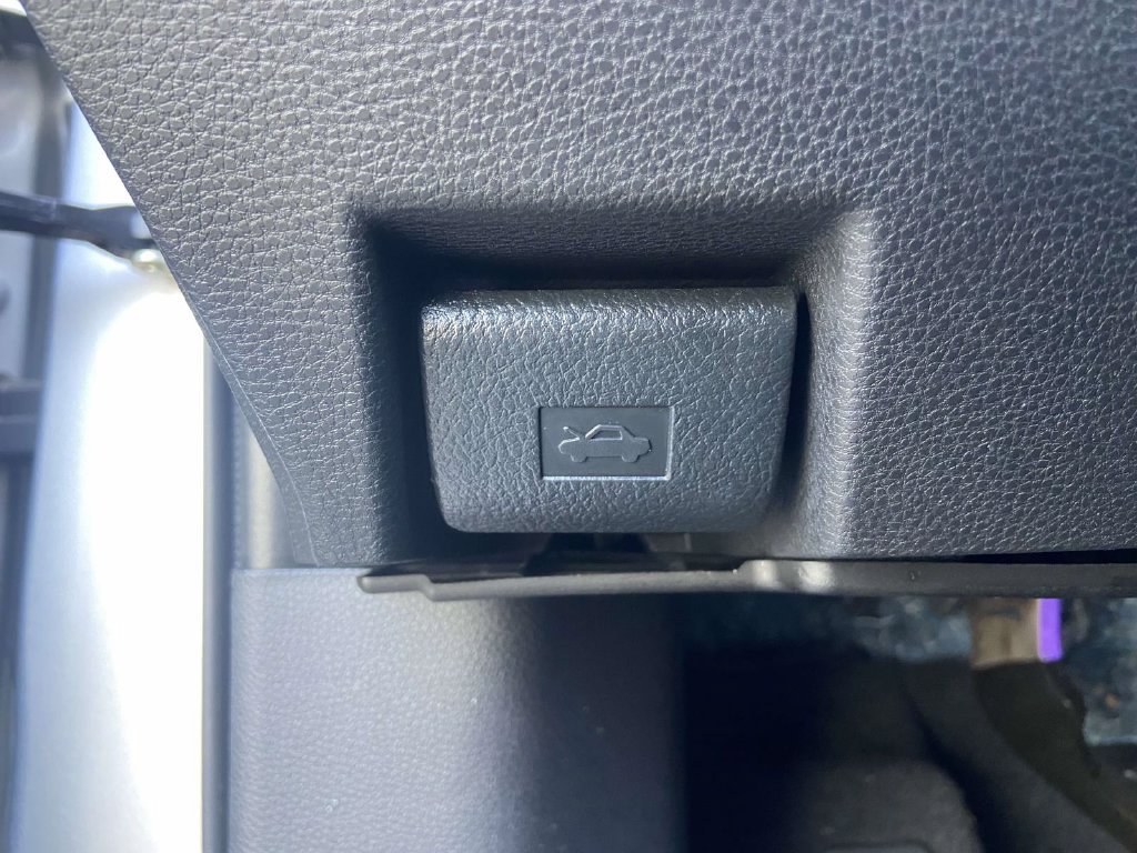 Used 2023 Toyota Tundra SR5 w/ SR5 Convenience Package AWD/4WD image 31