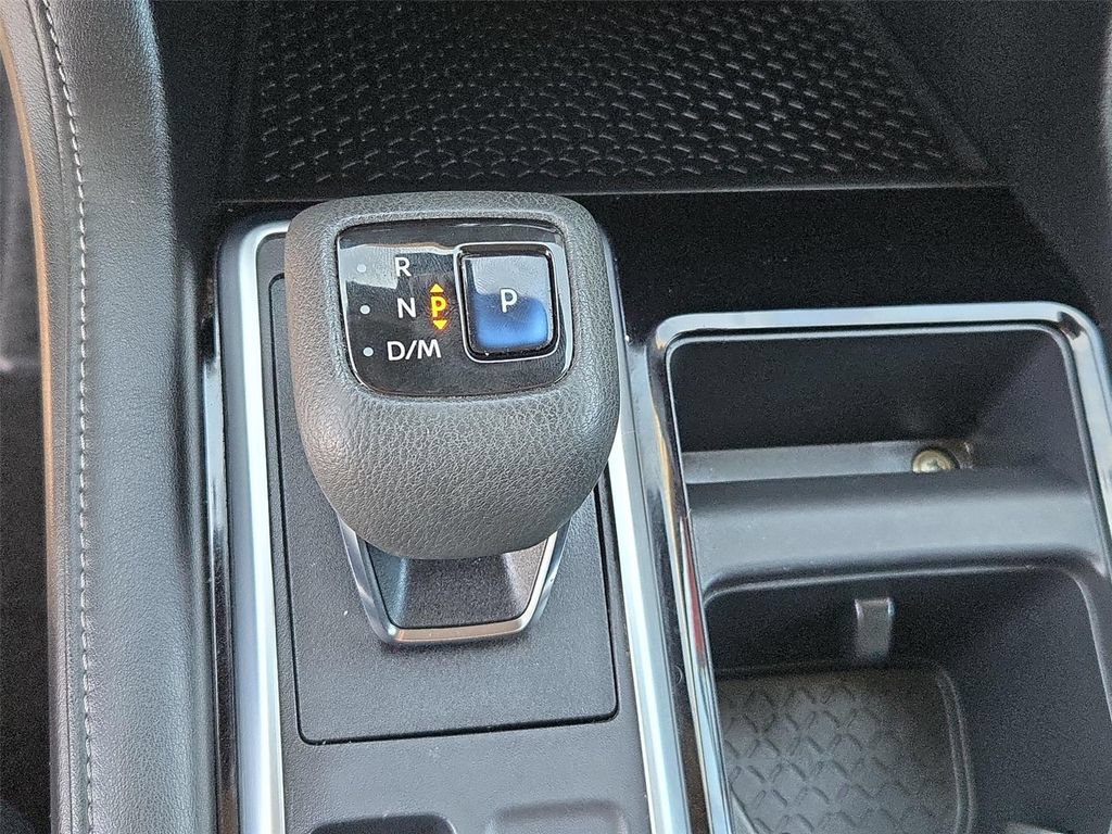 Used 2022 Nissan Pathfinder SV FWD image 8