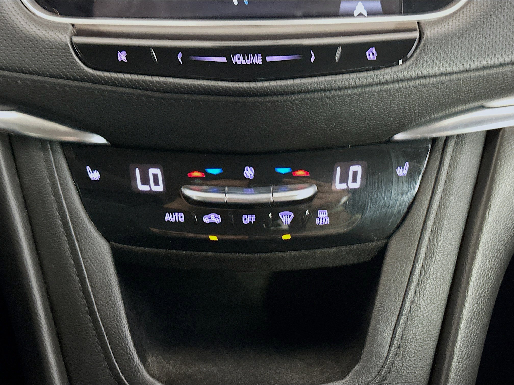Used 2018 Cadillac XT5 Luxury w/ Driver Awareness Package FWD image 23