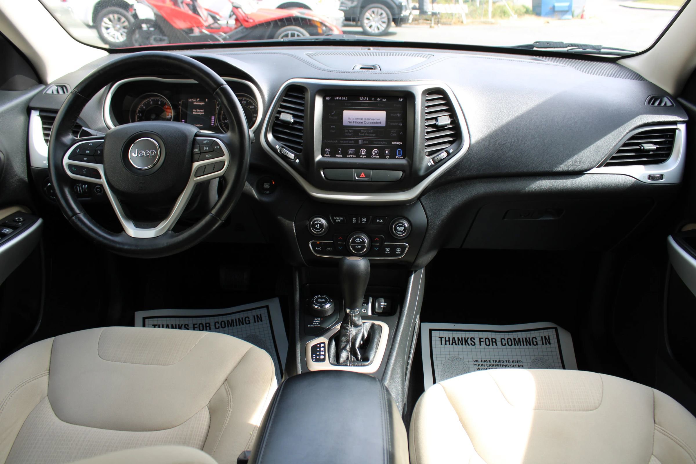 Used 2017 Jeep Cherokee Latitude w/ Comfort/Convenience Group image 12