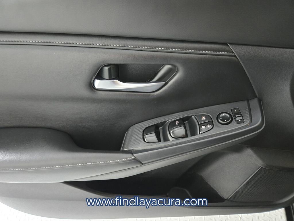 Used 2023 Nissan Sentra SV image 18