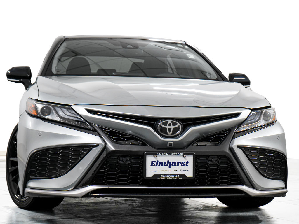 Used 2022 Toyota Camry XSE w/ Navigation Package FWD image 3