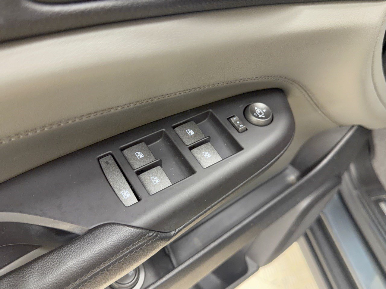 Used 2010 Cadillac SRX Performance AWD/4WD image 15