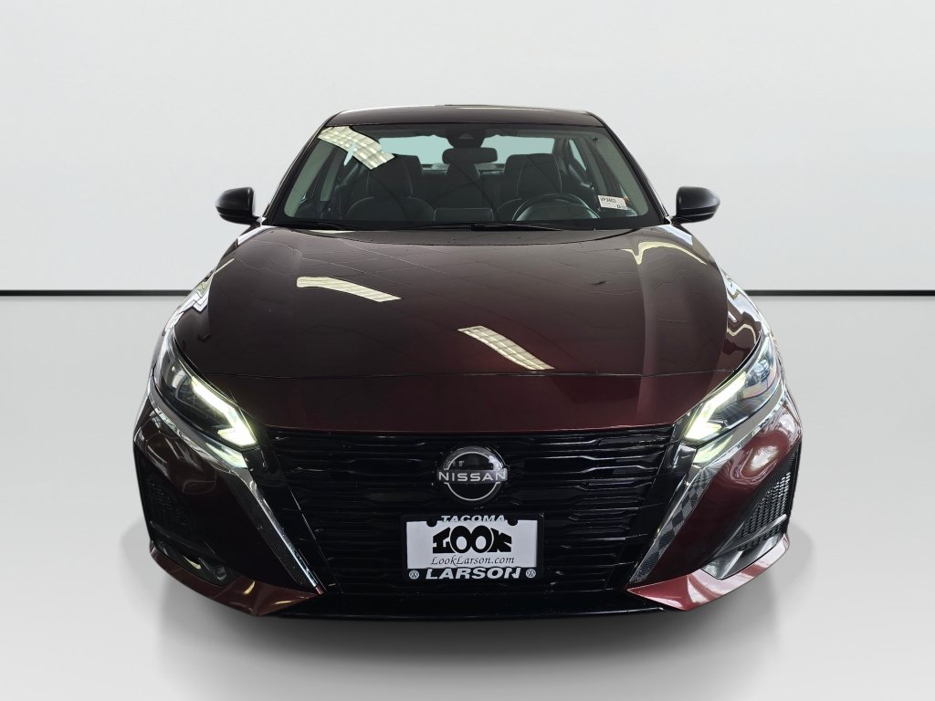 Used 2025 Nissan Altima 2.5 SV FWD image 8