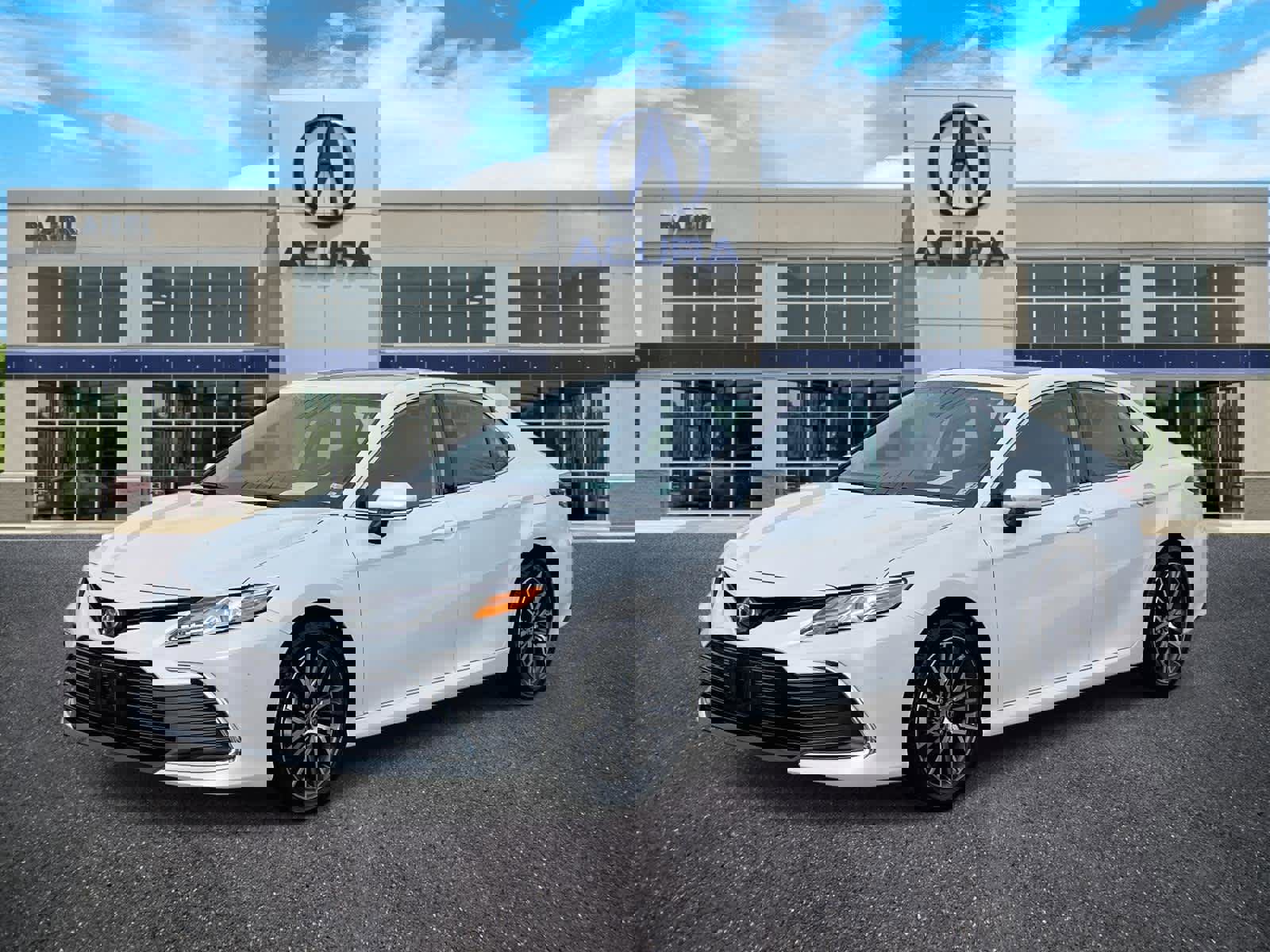 Used 2022 Toyota Camry XLE w/ Navigation Upgrade Package