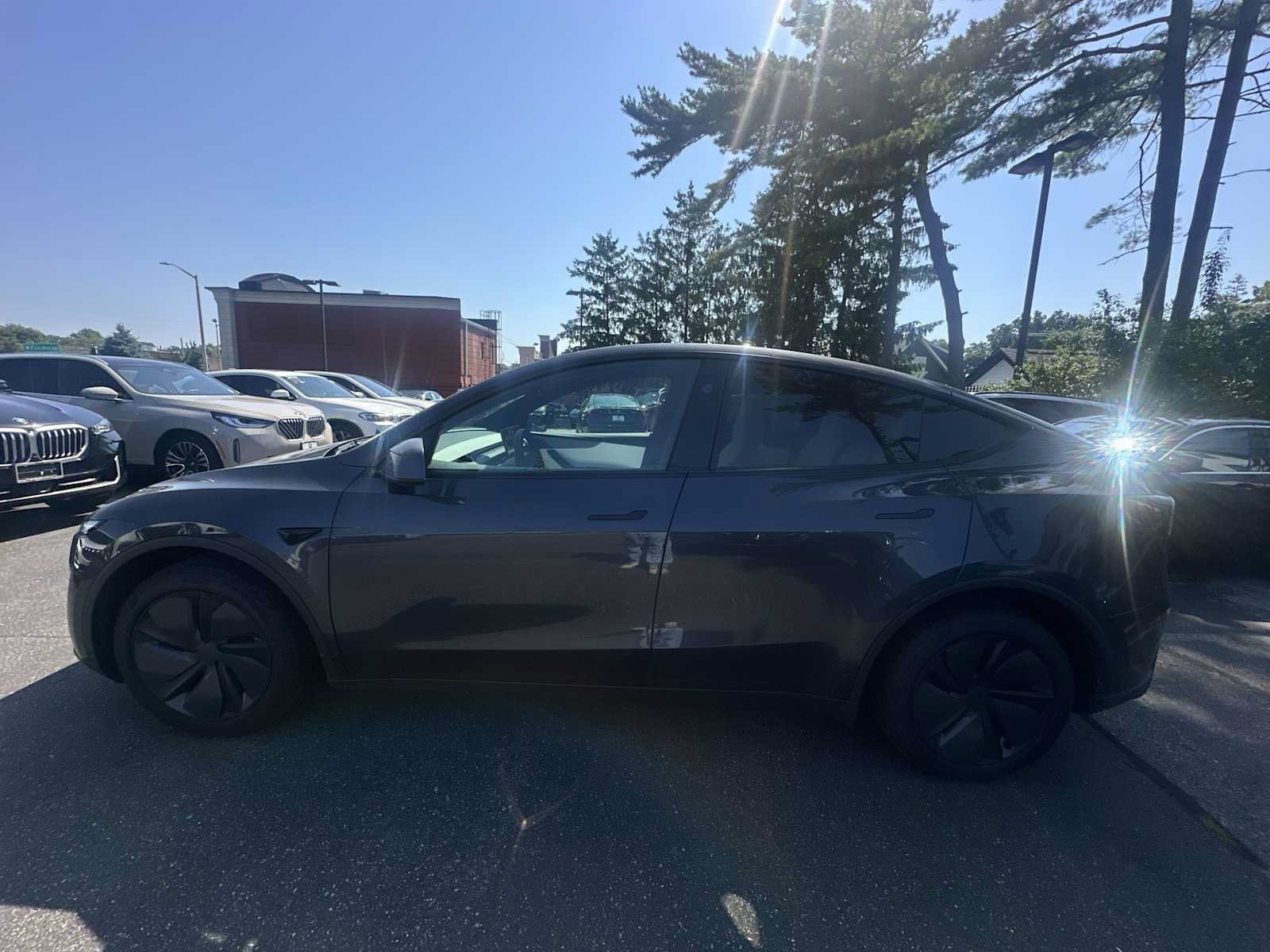 Used 2026 Tesla Model Y 2WD image 4