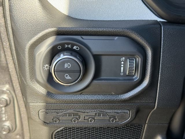 Used 2024 Jeep Gladiator Sport image 21