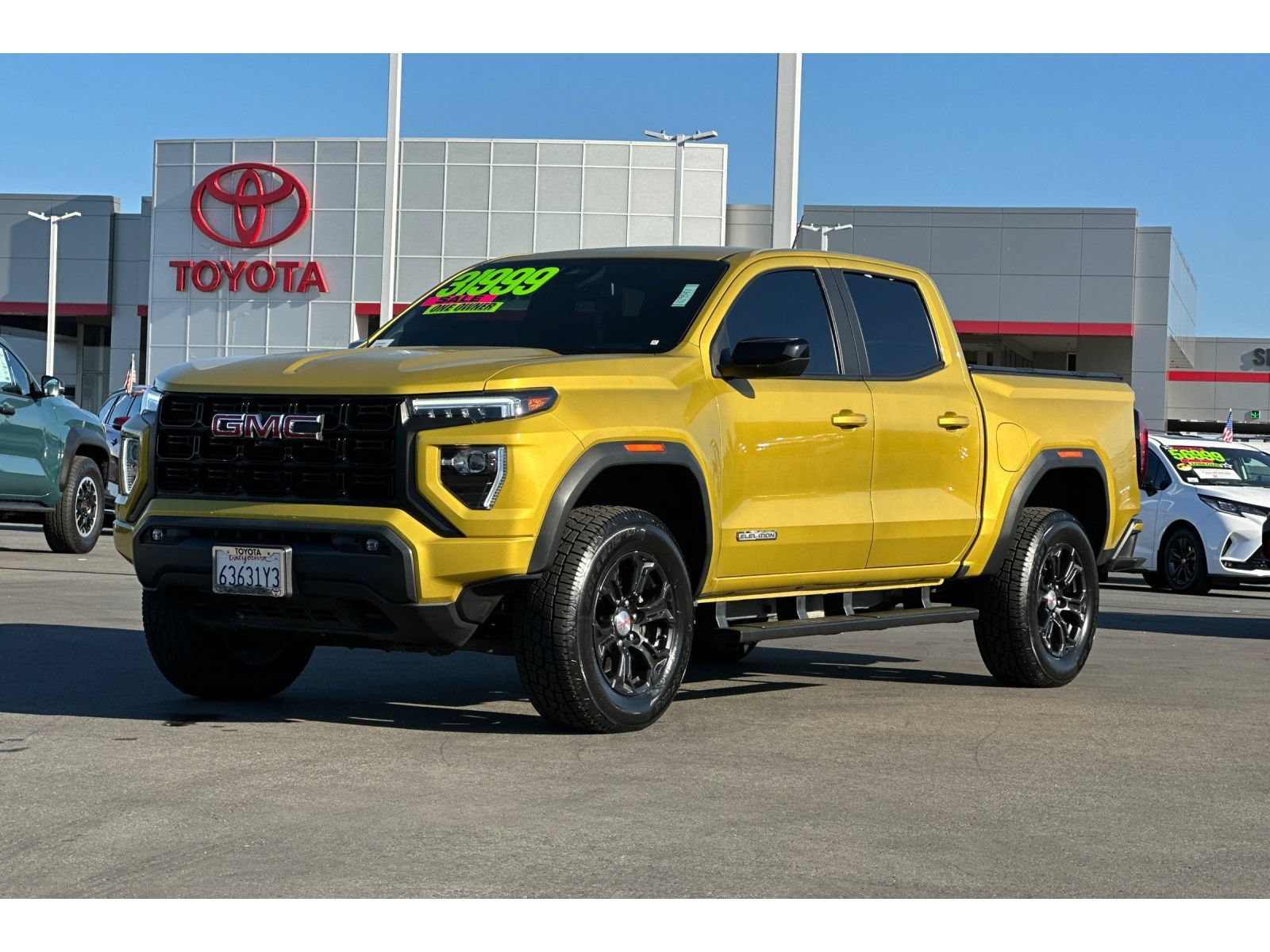 Used 2023 GMC Canyon Elevation w/ Elevation Premium Package RWD image 8