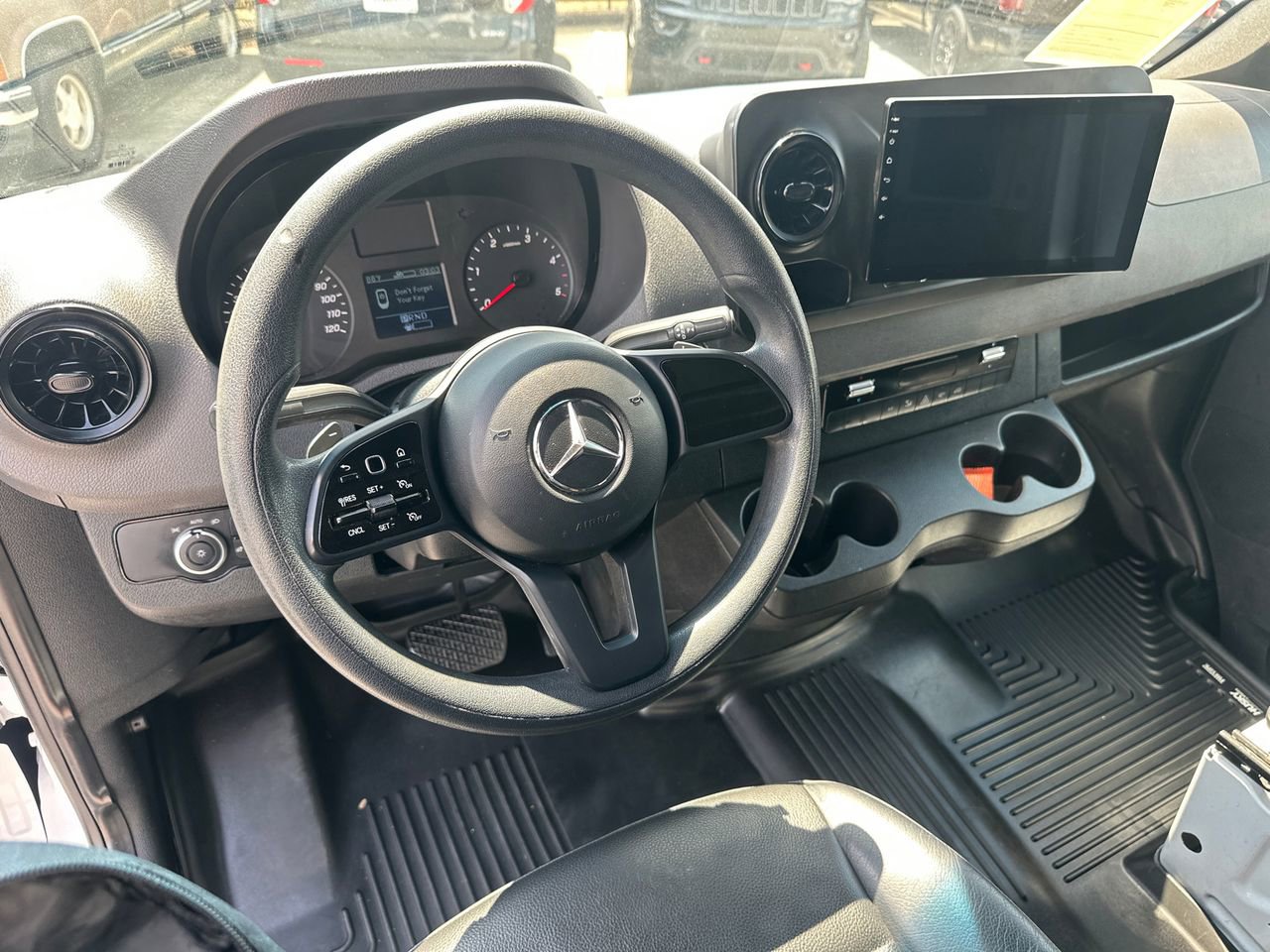 Used 2022 Mercedes-Benz Sprinter 2500 image 21