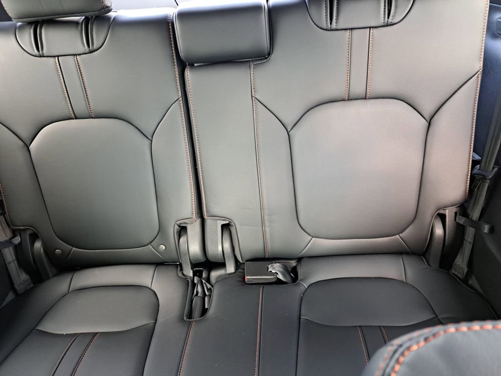 Used 2023 Honda Pilot TrailSport image 12