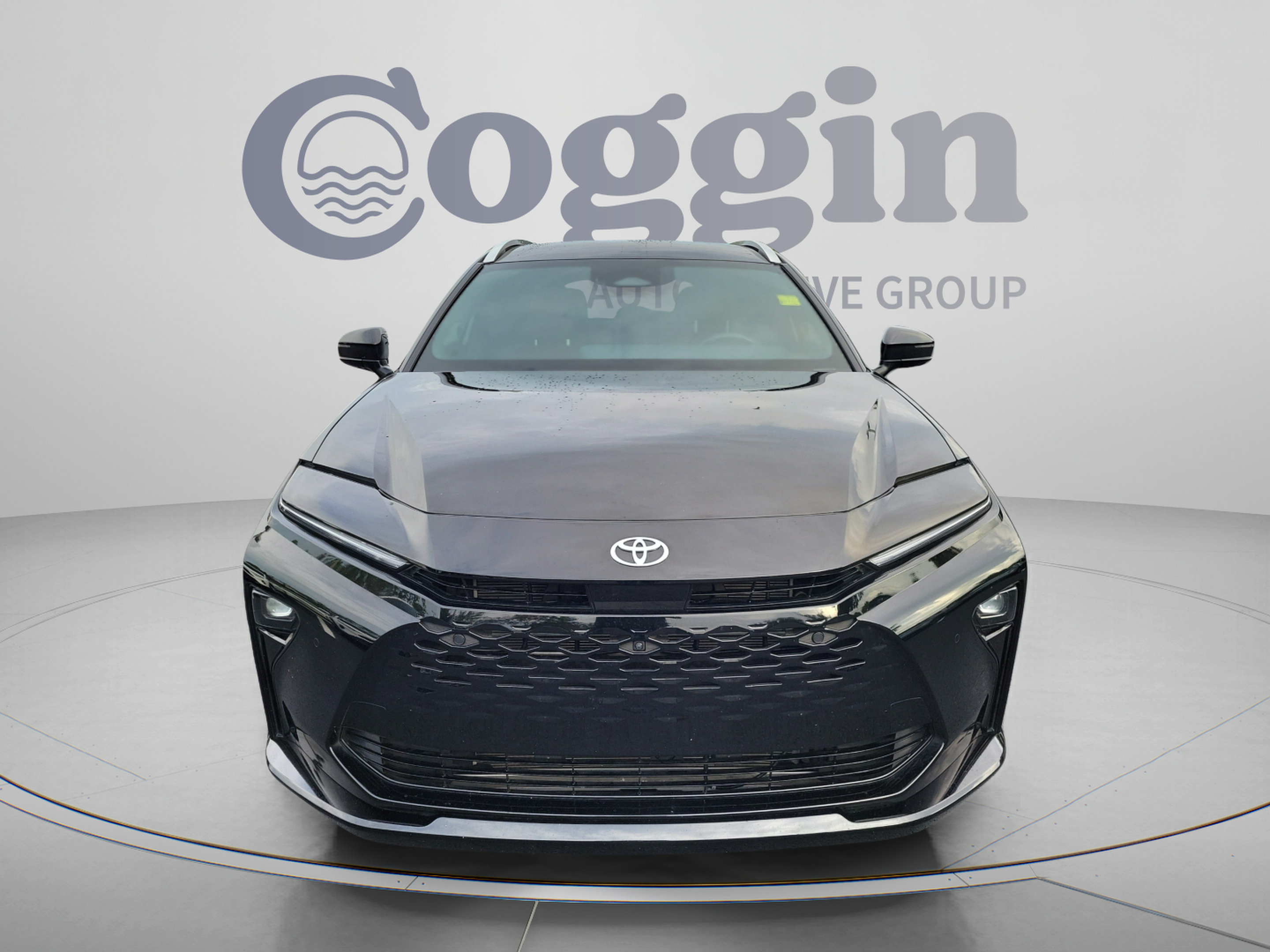 Certified 2025 Toyota Crown Signia w/ Advanced Technology Package AWD/4WD image 5