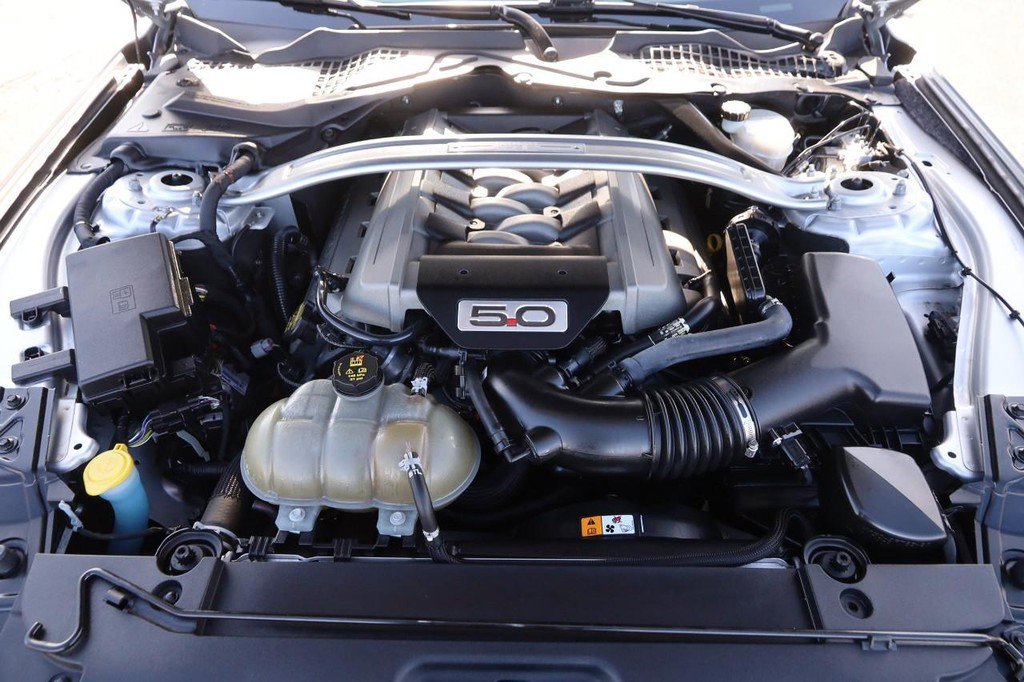 Used 2015 Ford Mustang GT Premium image 23