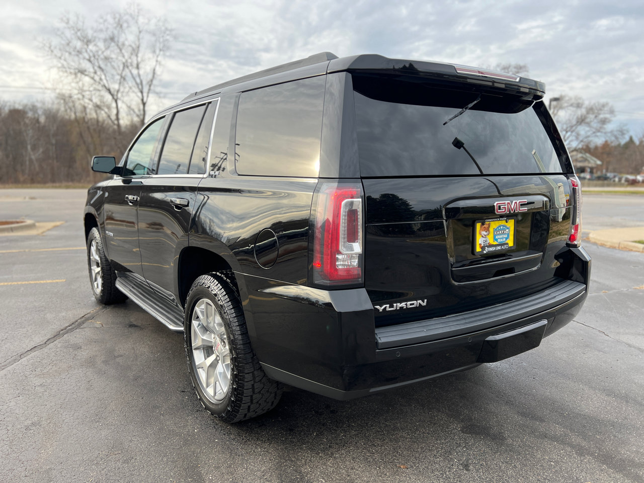 Used 2017 GMC Yukon SLE w/ SLE Value Package image 7