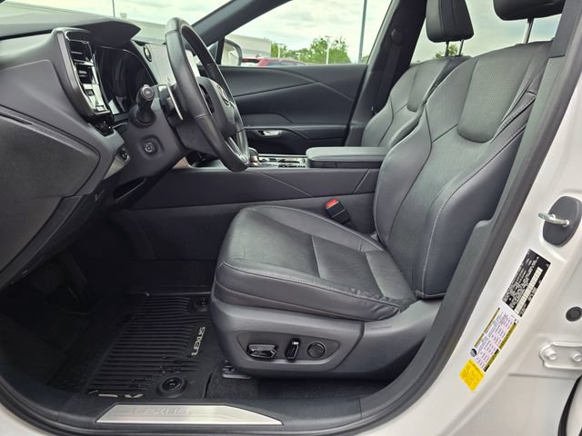 Used 2023 Lexus RX 350 w/ Accessory Package (Z1) AWD/4WD image 8