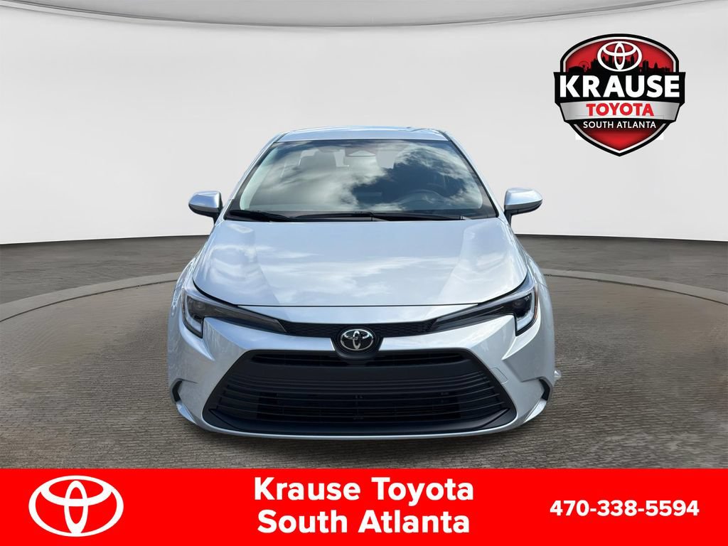 Used 2026 Toyota Corolla LE FWD image 2
