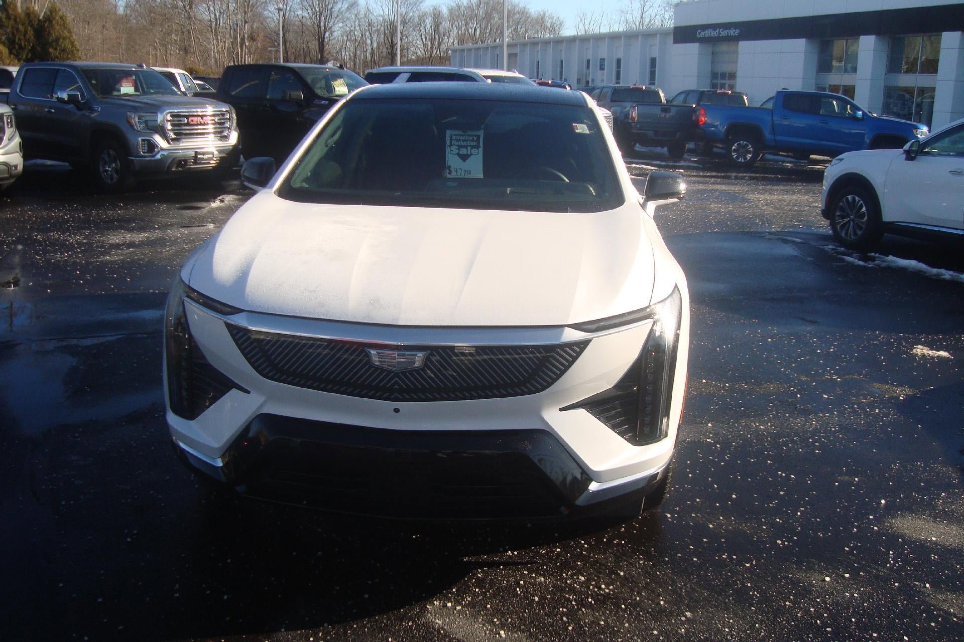 Used 2025 Cadillac Optiq Luxury 2 w/ LPO, Floor Liner Package image 2