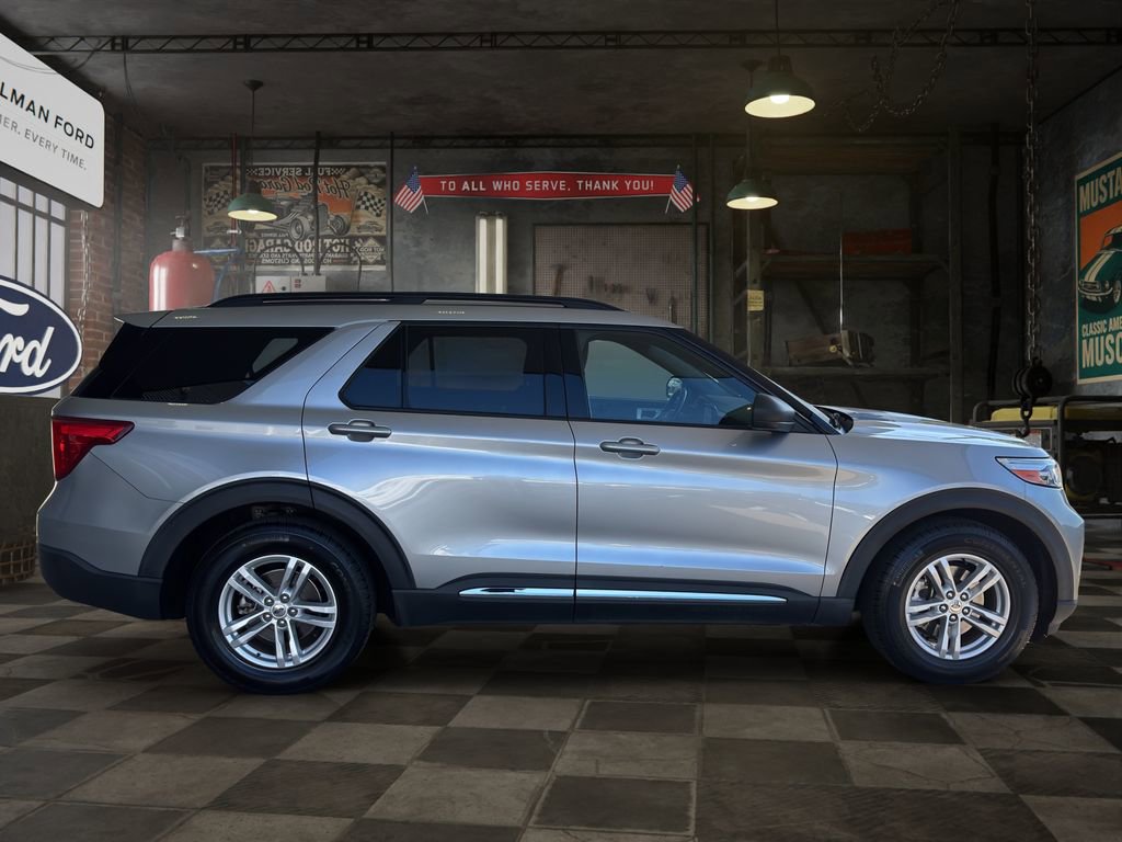 Used 2020 Ford Explorer XLT image 7