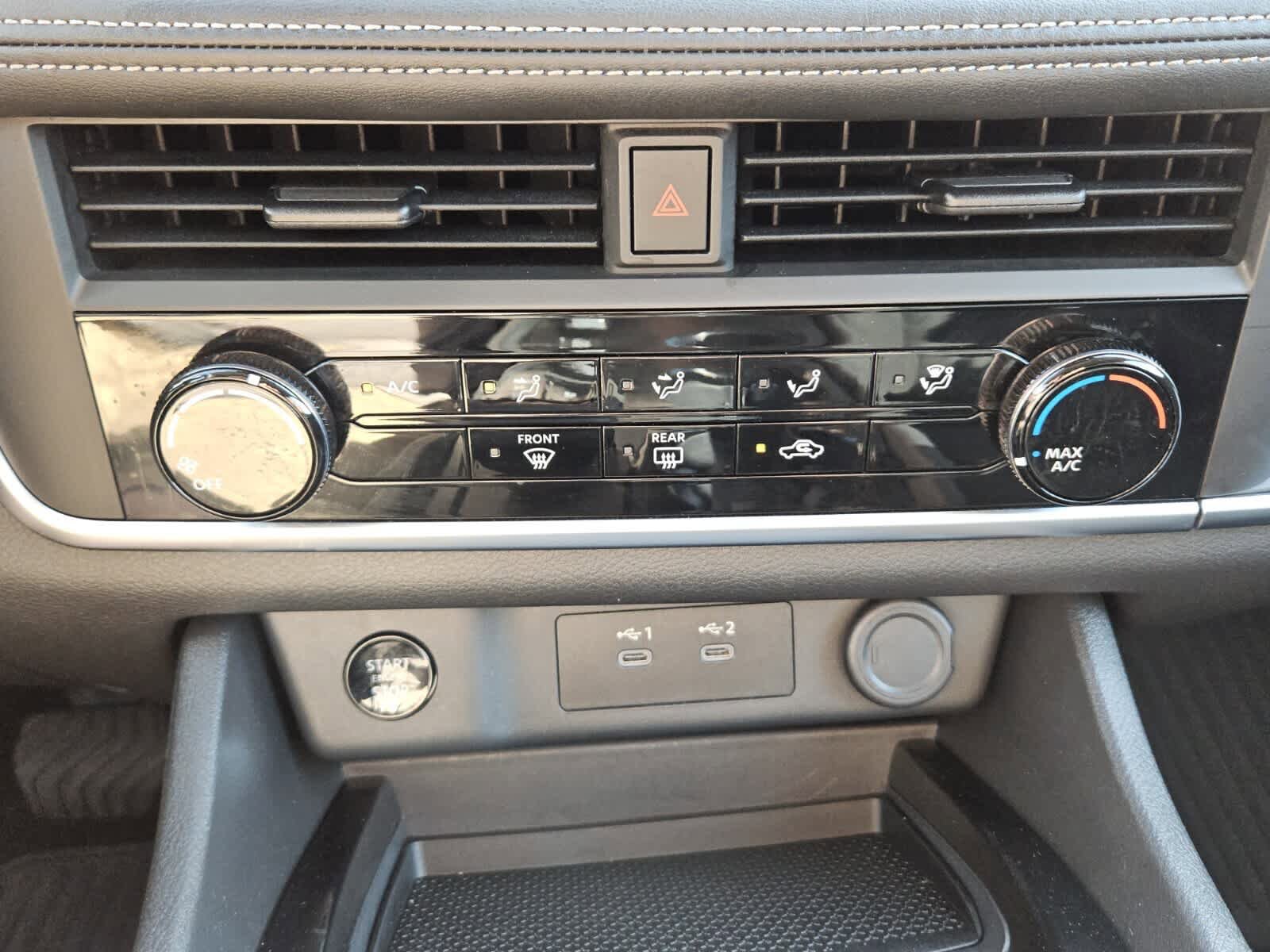 Used 2025 Nissan Rogue S FWD image 10