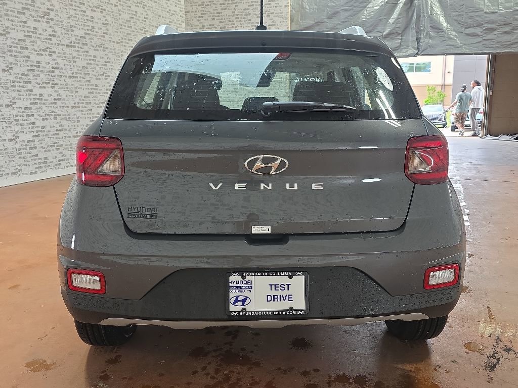 Used 2026 Hyundai Venue SEL FWD image 5