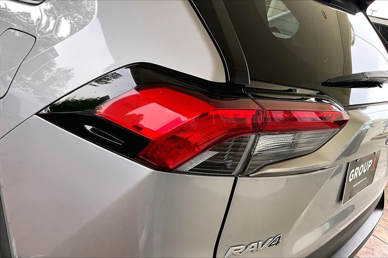 Used 2020 Toyota RAV4 Limited FWD image 27