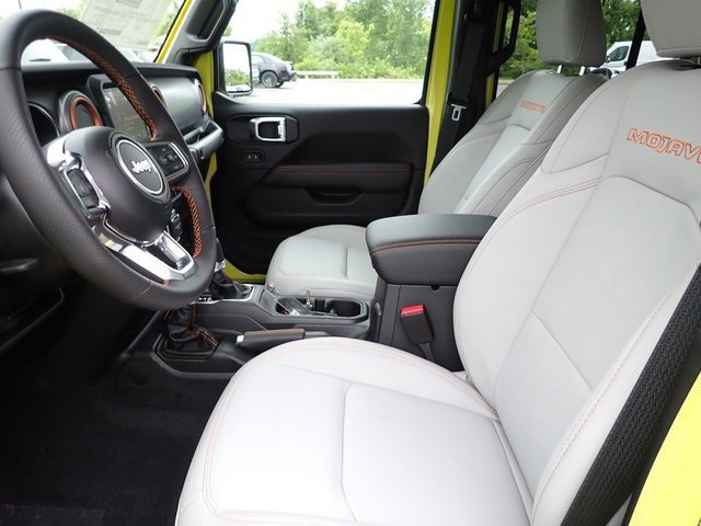 Used 2023 Jeep Gladiator Mojave w/ Cold Weather Group AWD/4WD image 15