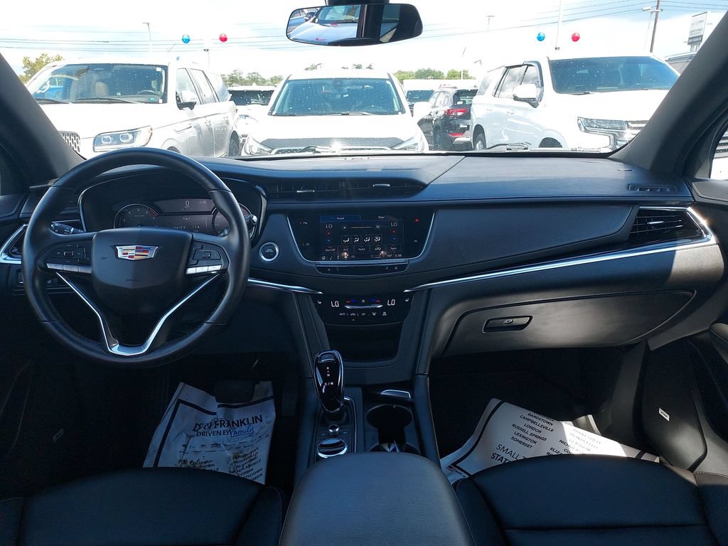 Used 2024 Cadillac XT6 Luxury w/ LPO, Floor Liner Package AWD/4WD image 15