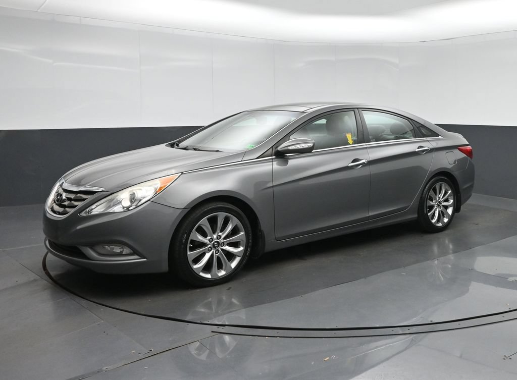 Used 2013 Hyundai Sonata Limited w/ Premium Pkg FWD image 3