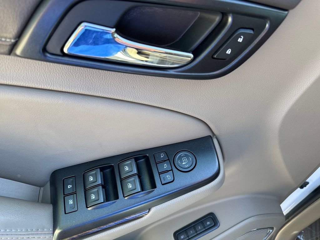 Used 2019 GMC Yukon SLT w/ Open Road Package AWD/4WD image 14