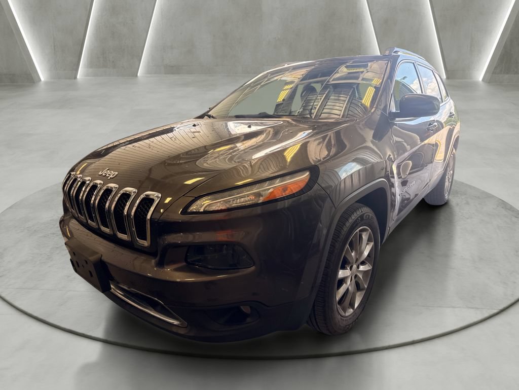 Used 2018 Jeep Cherokee Limited AWD/4WD image 3