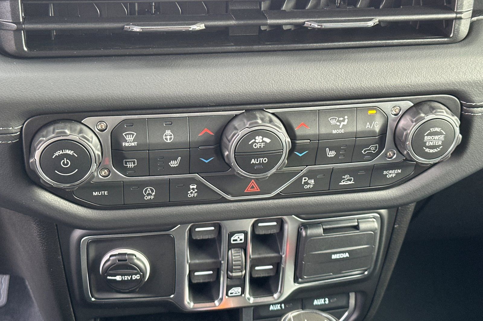 New 2026 Jeep Wrangler Sahara image 26