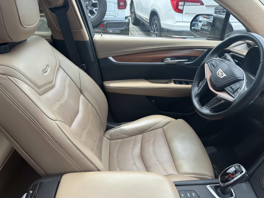 Used 2019 Cadillac XT5 Platinum AWD/4WD image 11