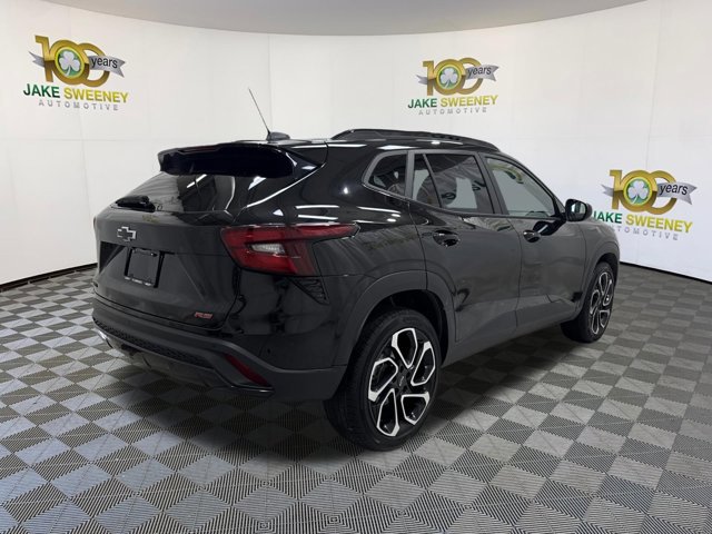 Used 2024 Chevrolet Trax RS w/ Sunroof Package FWD image 10