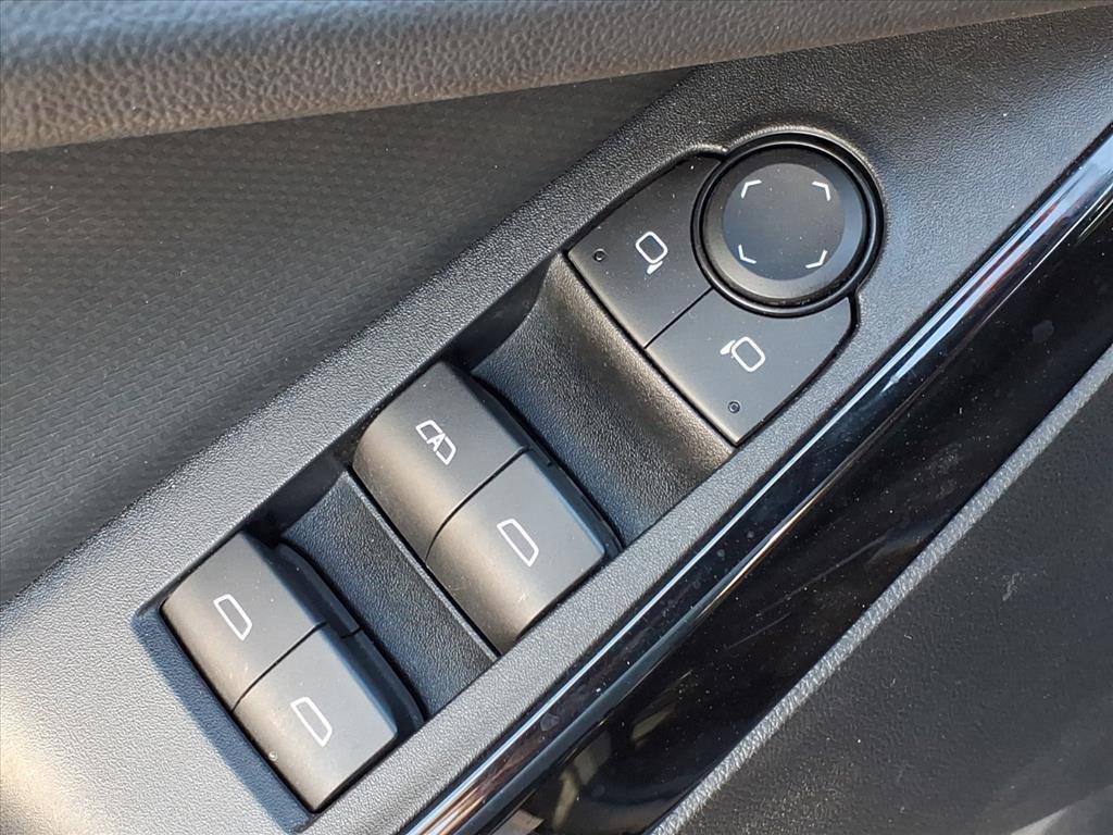 Used 2025 Chevrolet Equinox LT image 11