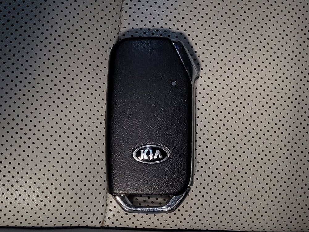 Used 2020 Kia Telluride S w/ S 8 Passenger Seating Package FWD image 32