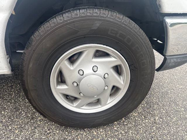 Used 2014 Ford E-350 and Econoline 350 XLT RWD image 16