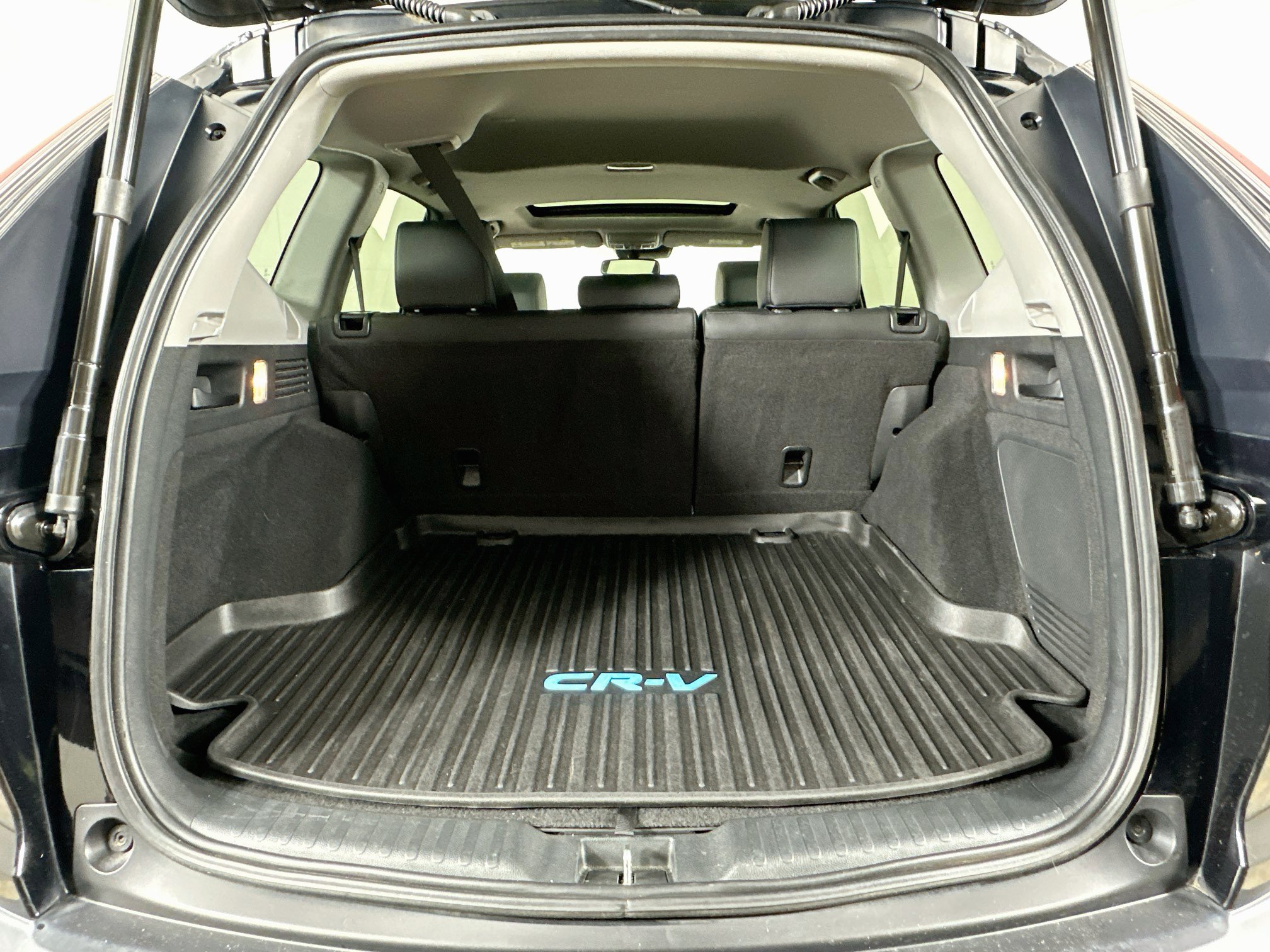 Used 2020 Honda CR-V Touring image 29