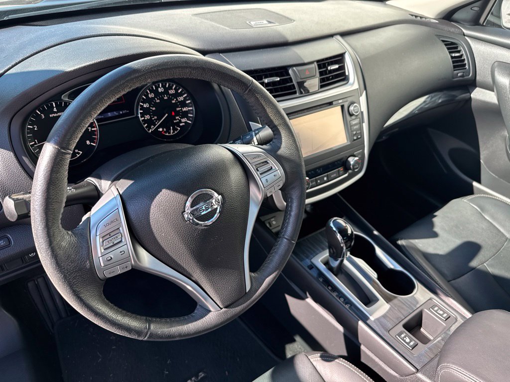 Used 2016 Nissan Altima 2.5 SL w/ 2.5 Technology w/LED Package FWD image 20