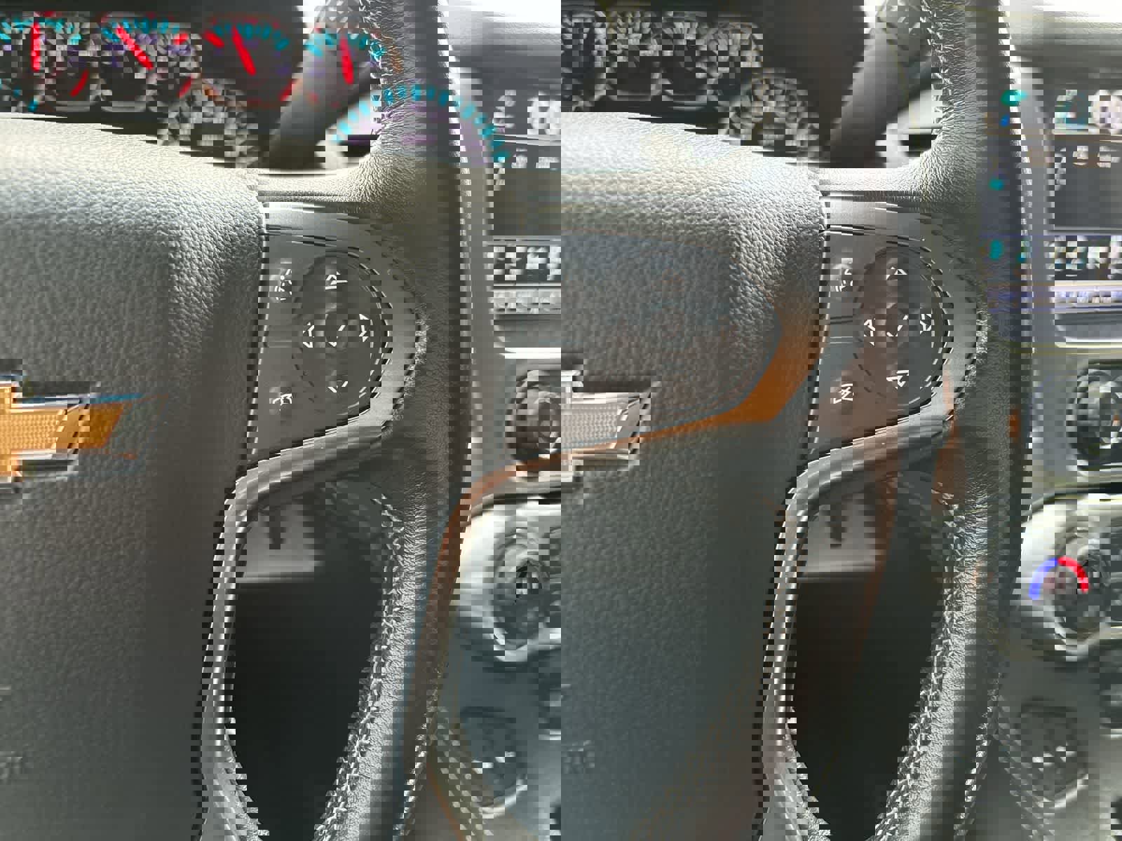 Used 2019 Chevrolet Suburban LT image 10