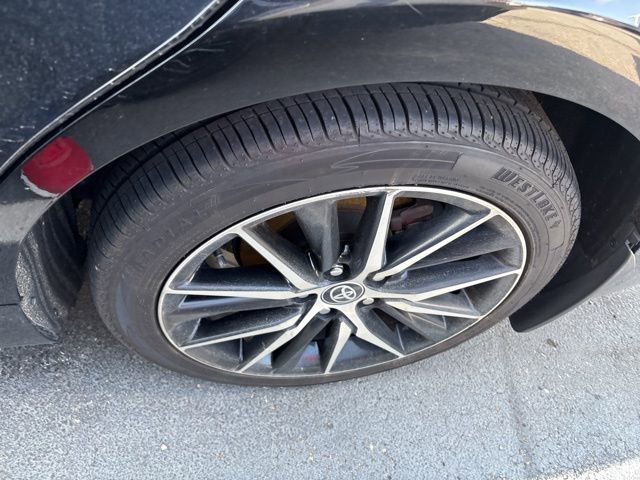 Used 2024 Toyota Camry SE w/ Cold Weather Package image 11