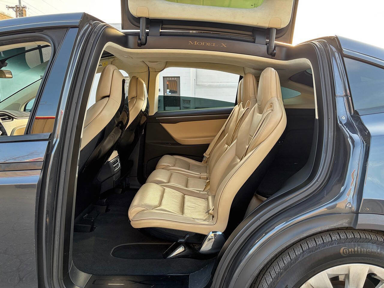 Used 2016 Tesla Model X 60D image 13