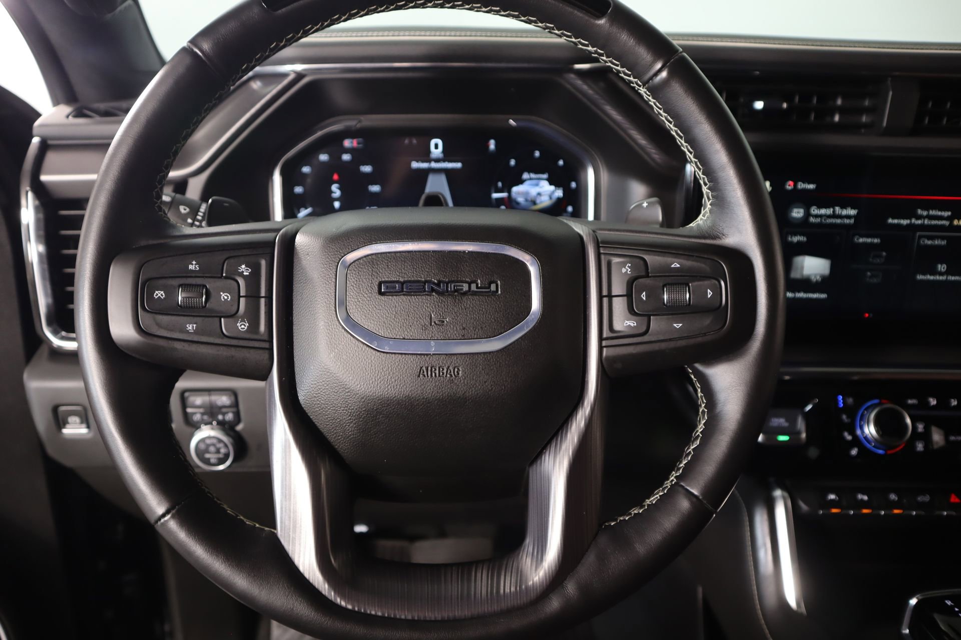Used 2025 GMC Sierra 1500 Denali Ultimate image 3